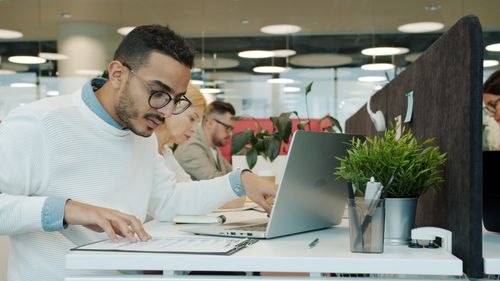 Zoho One of losse Zoho-apps: waar het kantelpunt ligt.